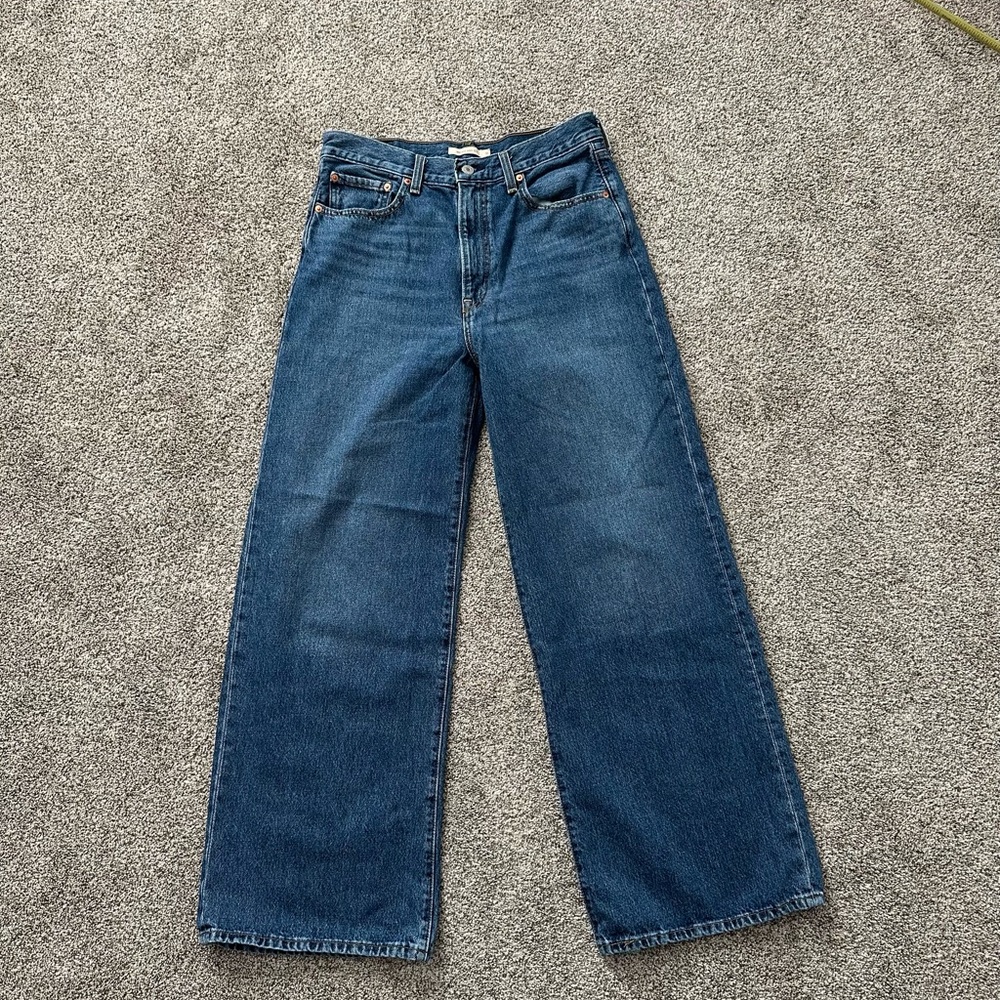 Women’s Levi's Ribcage Wide Leg Jeans - Size 31 So Flattering!